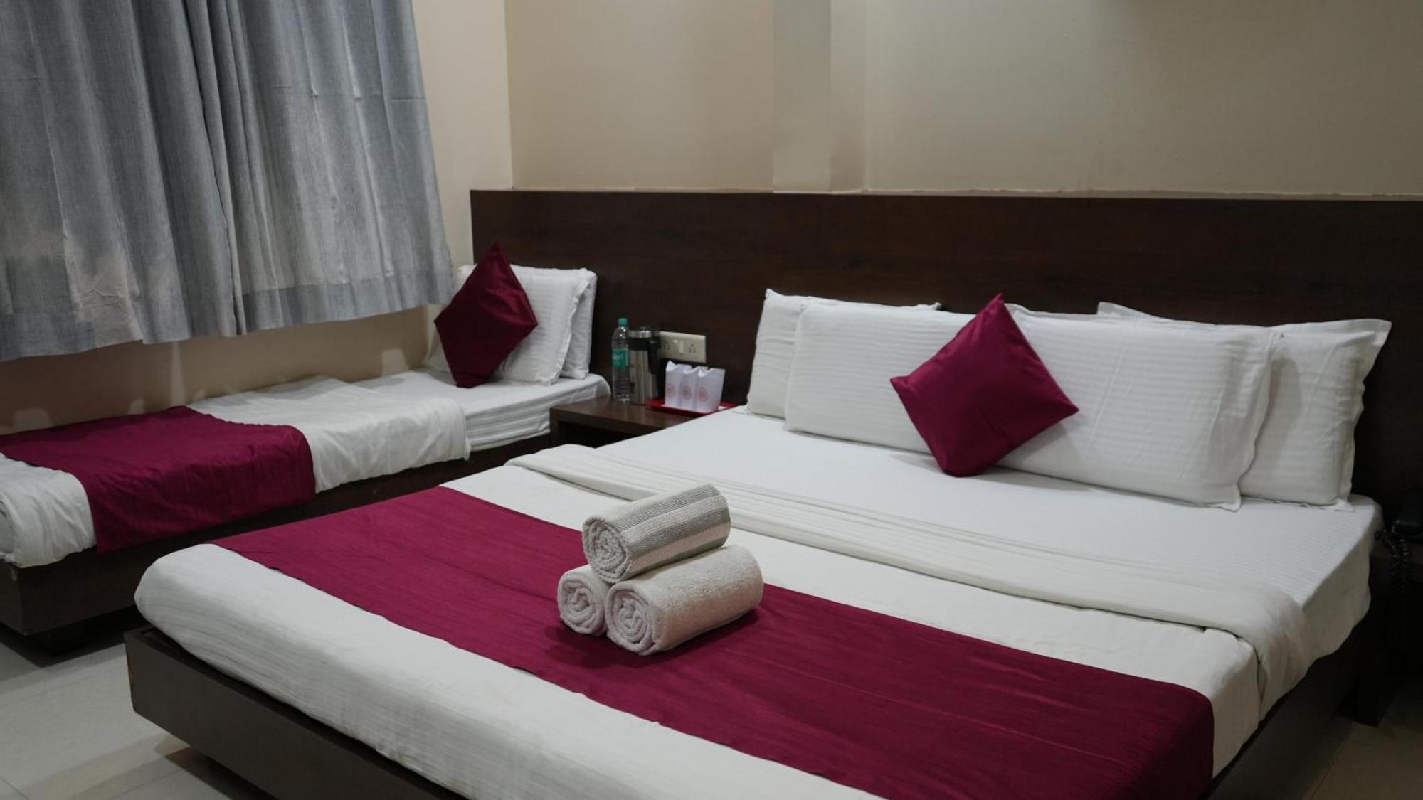 Hotel Satyug Ujaim Exterior foto